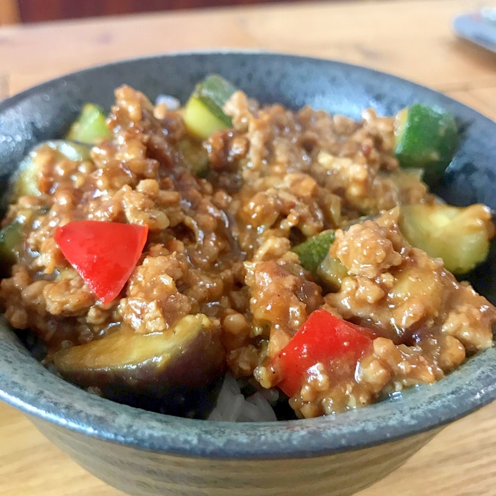 テレワークのランチに【時短】野菜キーマカレー丼